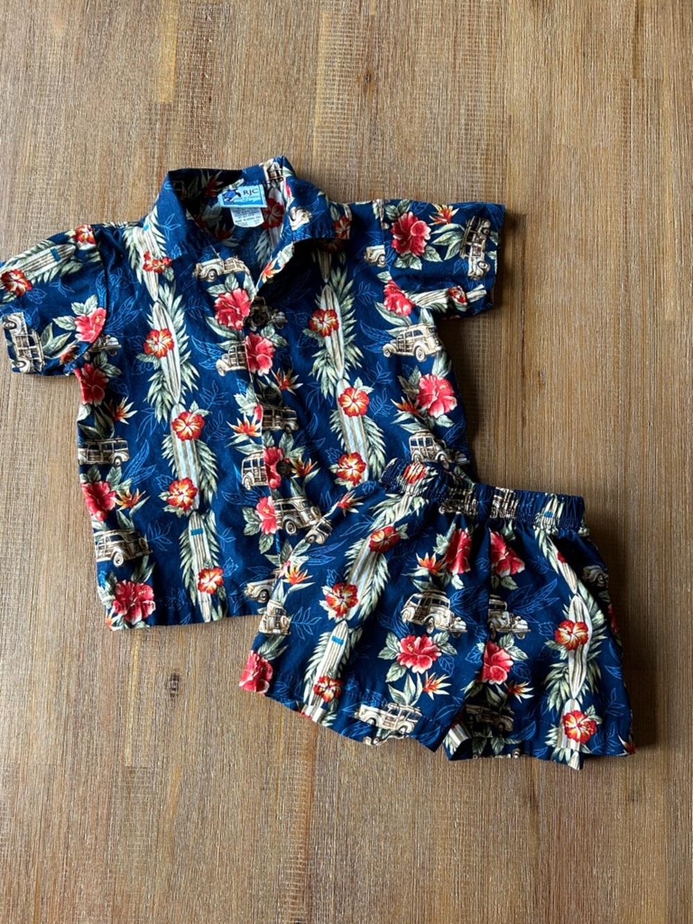 RJC Hawaiian clothing set, 3T. Made in Hawaii